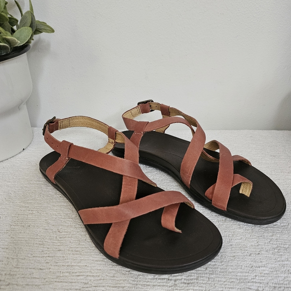 Olukai Upena Cedarwood & Java Leather Strappy Sandals - Picture 3 of 10